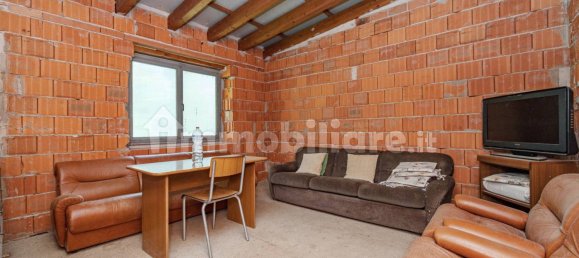 5-Zimmer Hotel in Cislago, Italy, Nr. 307840 7