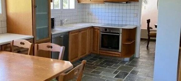 5 bedrooms Villa in Kalyvia Thorikou, Greece No. 1847 24