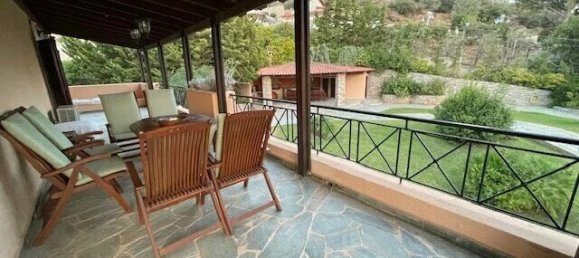 5 bedrooms Villa in Kalyvia Thorikou, Greece No. 1847 6