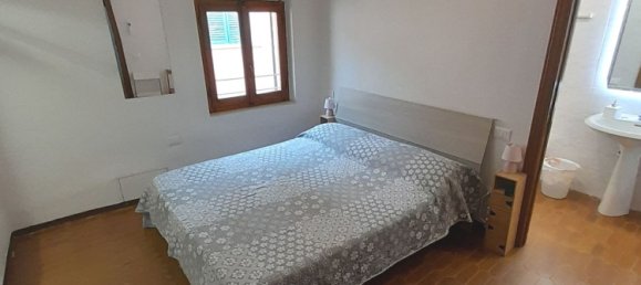 4 bedrooms Apartment in Poggibonsi, Italy No. 379653 5