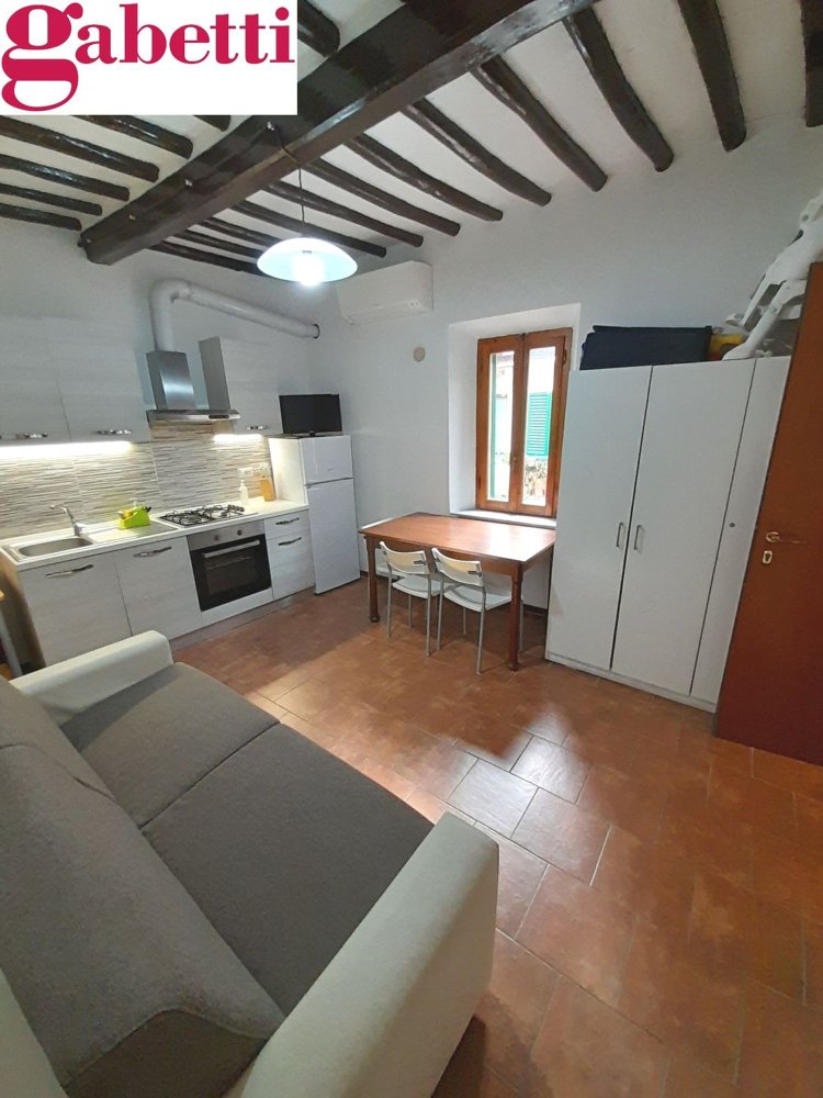 4 bedrooms Apartment in Poggibonsi, Italy No. 379653