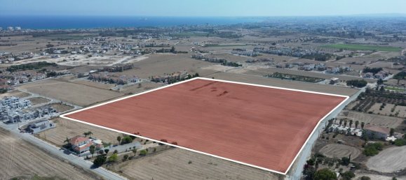 71152m² Land in Pyla, Cyprus No. 27015 2