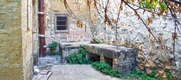 Casa de 6 dormitorios en Victoria, Malta No. 536 2