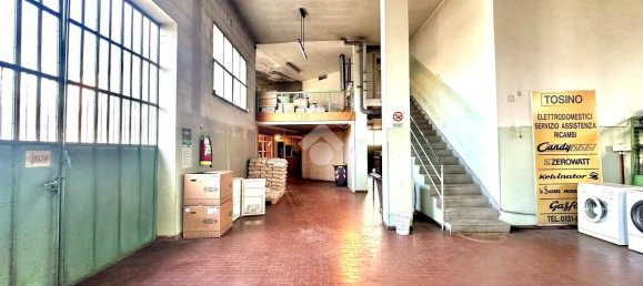 553m² Warehouse in Tortona, Italy No. 62459 24