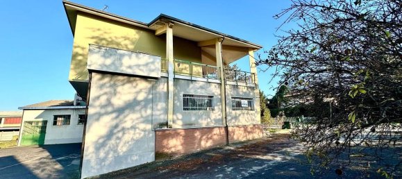 553m² Warehouse in Tortona, Italy No. 62459 16