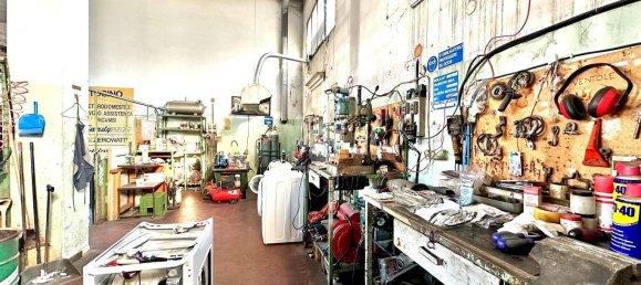 553m² Warehouse in Tortona, Italy No. 62459 25