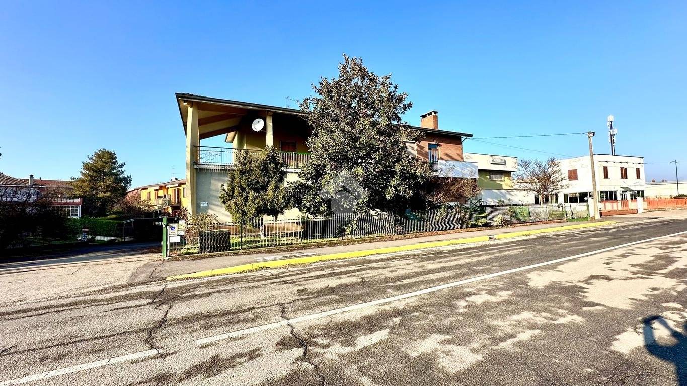 553m² Warehouse in Tortona, Italy No. 62459