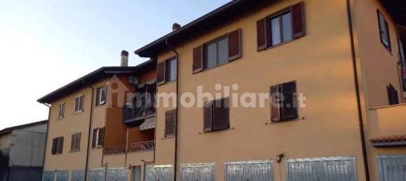 3 bedrooms Apartment in Motta Visconti, Italy No. 14220 2