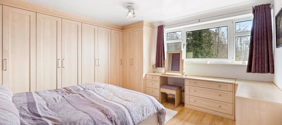 4 Schlafzimmer Haus in Redhill, United Kingdom, Nr. 1036 49
