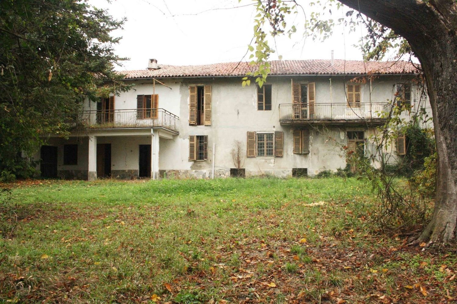 Casa de 6 habitaciónes en Terruggia, Italy No. 220265