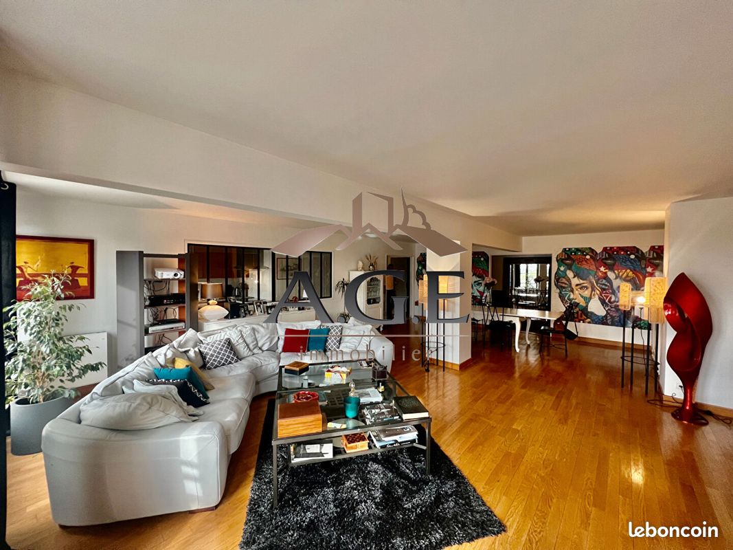 Apartamento T4 em Epernon, France N.º 77655