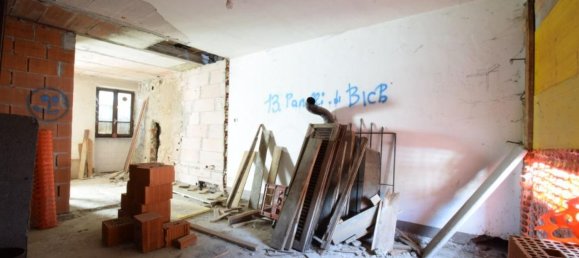 5 bedrooms House in Chatillon, Italy No. 313048 6