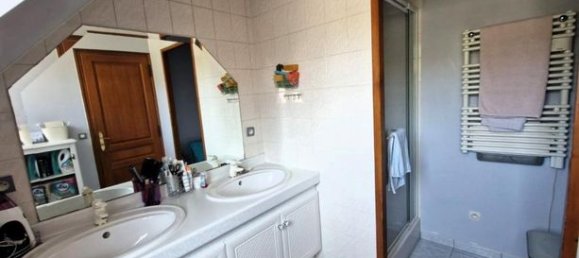 4 Schlafzimmer Haus in Claye-Souilly, France, Nr. 282143 16