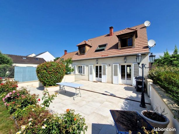 4 Schlafzimmer Haus in Claye-Souilly, France, Nr. 282143