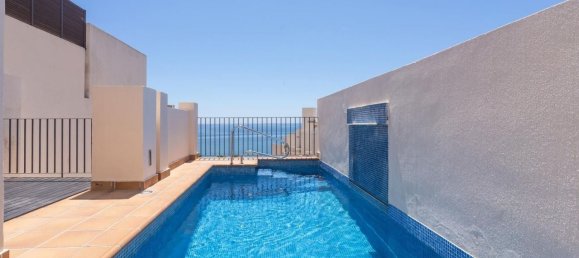 2 bedrooms Penthouse in Estepona, Spain No. 53049 18