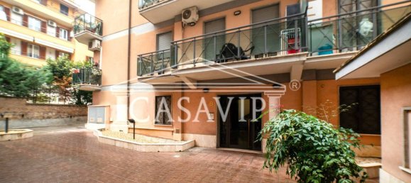 2 bedrooms Apartment in Rome, Italy No. 216970 35