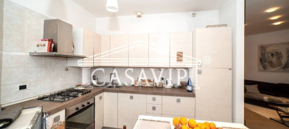 2 bedrooms Apartment in Rome, Italy No. 216970 4