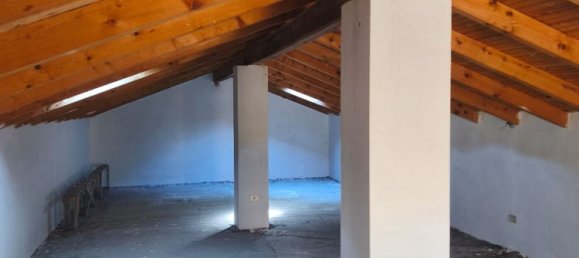 Дом с 5 спальнями в Априкале, Италия № 319769 16