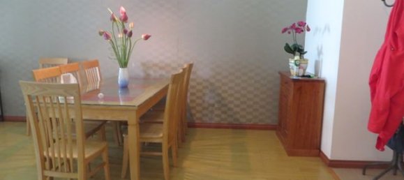 Apartamento de 3 dormitorios en Tay Ho, Vietnam No. 4233 2