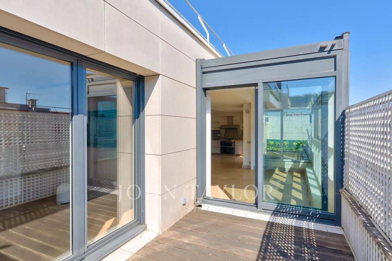 4 bedrooms Duplex in Paris, France No. 360771