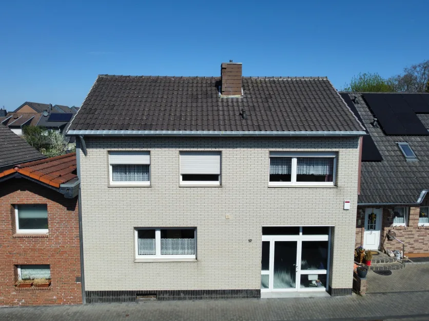 3 Schlafzimmer Haus in Euskirchen, Germany, Nr. 336379