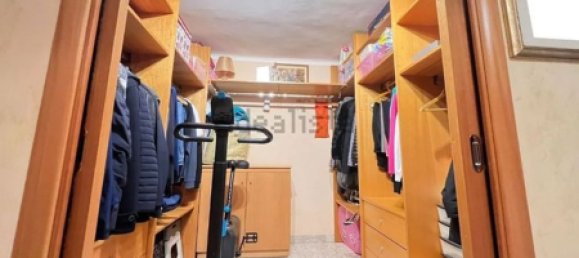 Apartamento de 3 habitaciónes en Bari, Italy No. 107611 15