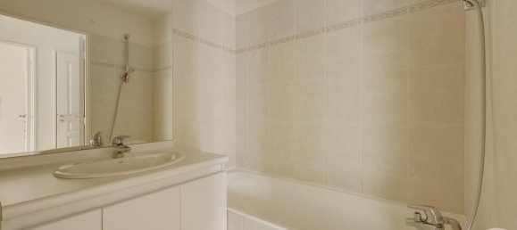 2 bedrooms Apartment in Issy-les-Moulineaux, France No. 279827 9