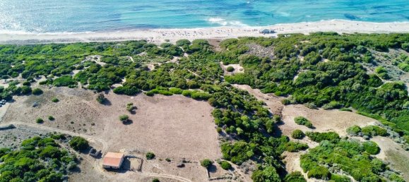 Terreno en Trinità d'Agultu e Vignola, Italy 90000 m² No. 276132 8