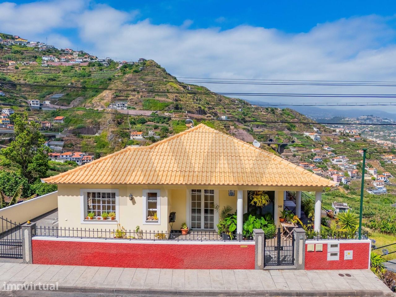 3 غرف نوم منزل في Camara de Lobos, Portugal رقم 227181