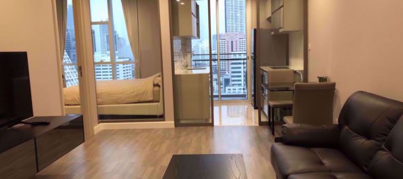 Condominio de 1 dormitorio en Bang Rak, Thailand No. 10299 2