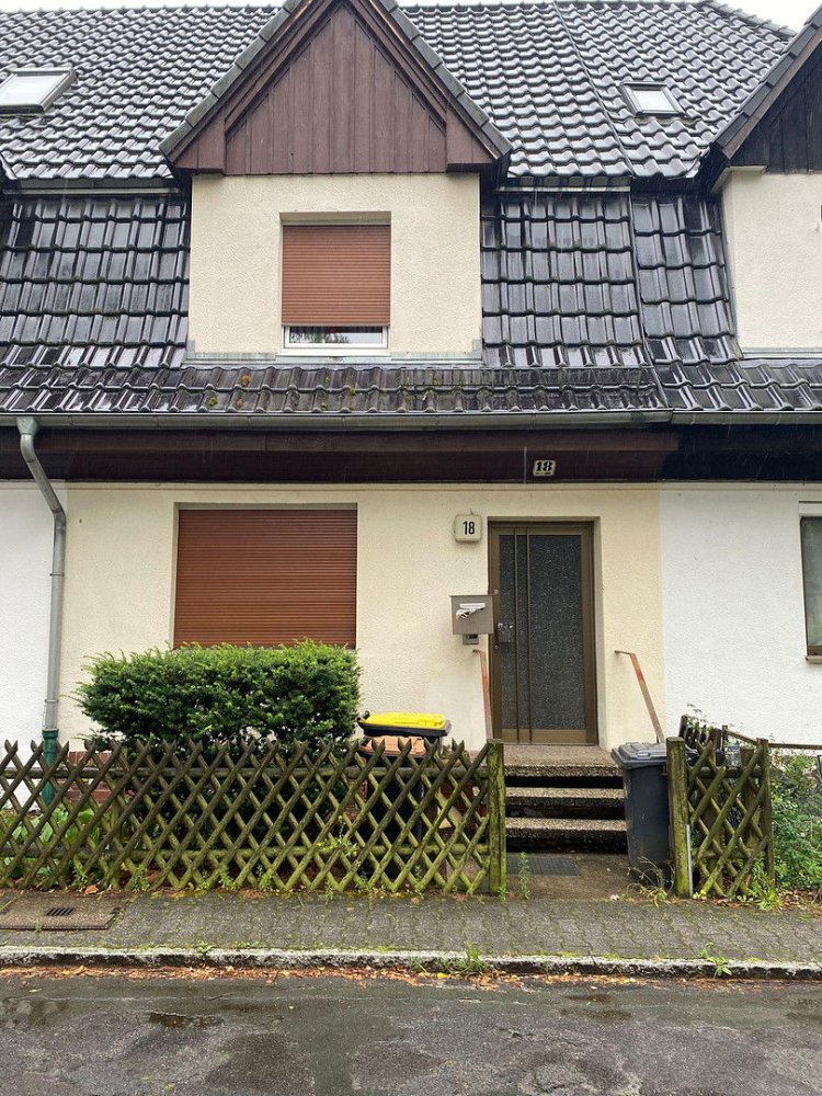 Adosado de 4 habitaciónes en Hakenfelde, Germany No. 266597