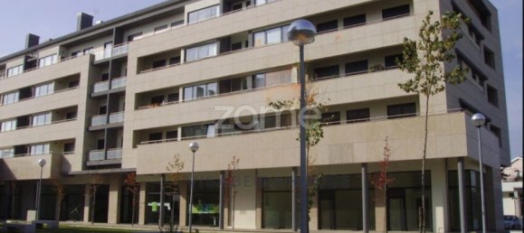 Propiedad comercial en Viseu, Portugal 275 m² No. 60607 2