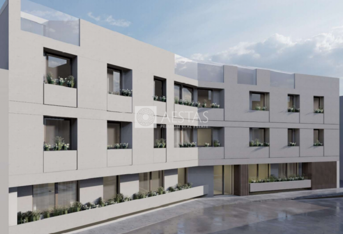 3 bedrooms Apartment in Porto, Portugal No. 4109