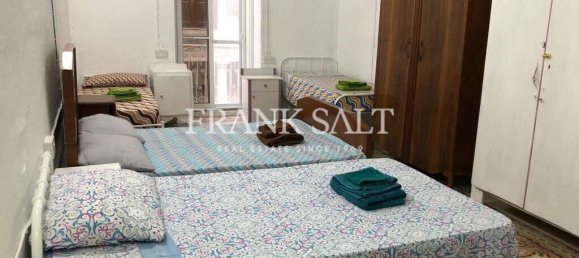 3 bedrooms Townhouse in Luqa, Malta No. 6413 3