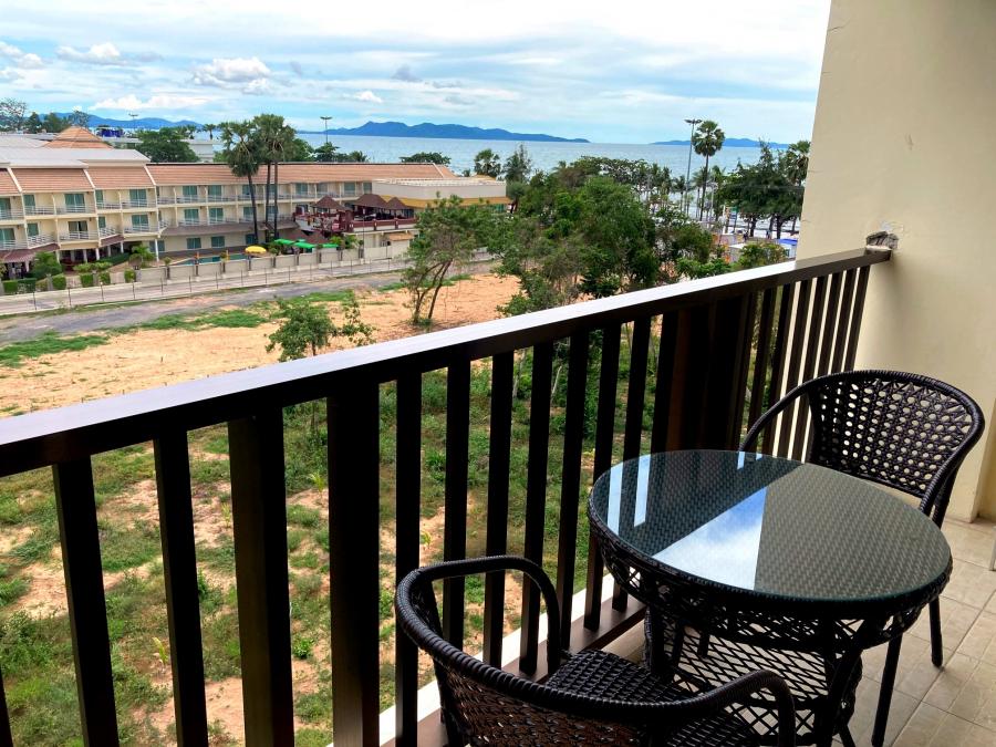1 bedroom Condo in Pattaya, Thailand No. 144