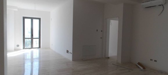 3 rooms Apartment in Spinetoli, Italy No. 276651 2