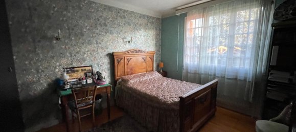 3 bedrooms House in Savigneux, France No. 195741 5