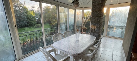 3 bedrooms House in Savigneux, France No. 195741 2