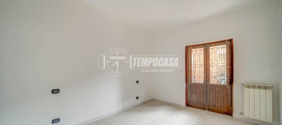 3 rooms Apartment in Cairate, Italy No. 11607 17