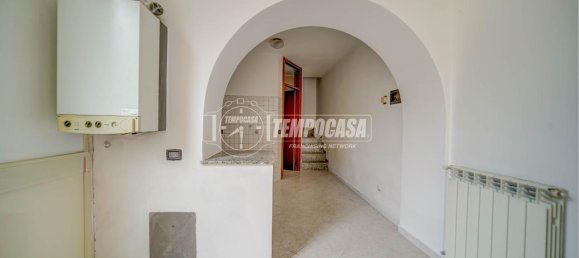 3 rooms Apartment in Cairate, Italy No. 11607 5