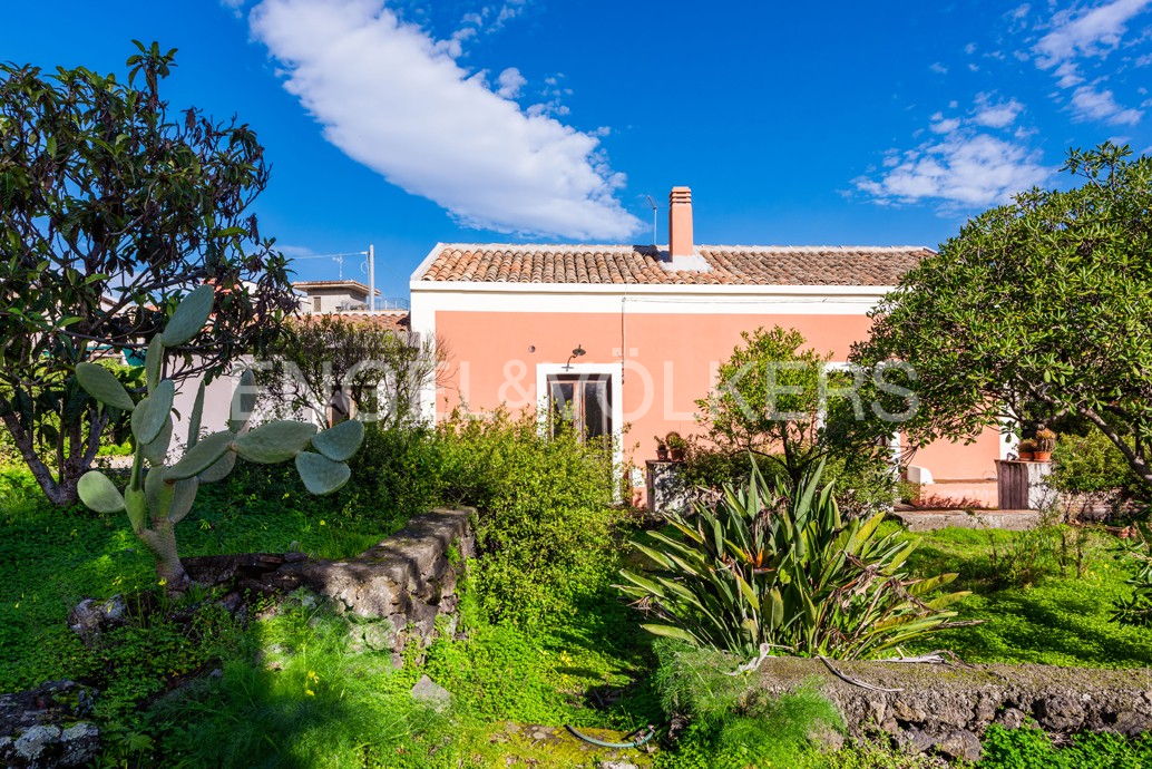 Villa T3 em Aci Sant'Antonio, Italy N.º 128061