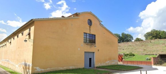 Studio in Terranuova Bracciolini, Italy No. 298478 4