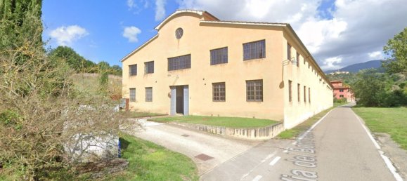 Studio in Terranuova Bracciolini, Italy No. 298478 3