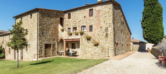 31 bedroom Villa in Tuoro sul Trasimeno, Italy No. 309832 12