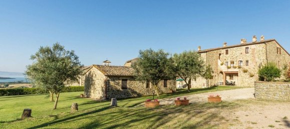 31 bedroom Villa in Tuoro sul Trasimeno, Italy No. 309832 11