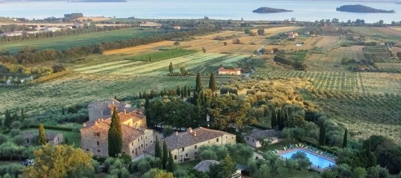 31 bedroom Villa in Tuoro sul Trasimeno, Italy No. 309832 8