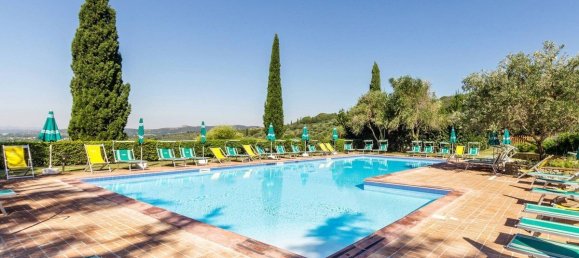 31 bedroom Villa in Tuoro sul Trasimeno, Italy No. 309832 2