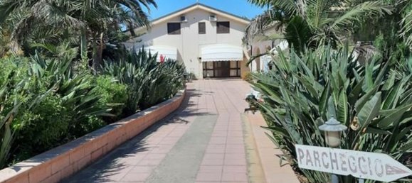 14-salle Villa à Vittoria, Italy No. 194278 33