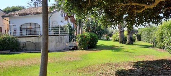 14-salle Villa à Vittoria, Italy No. 194278 25