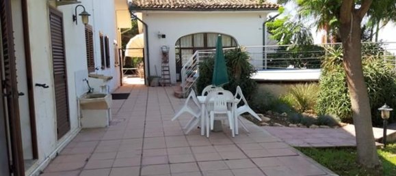 14-salle Villa à Vittoria, Italy No. 194278 23